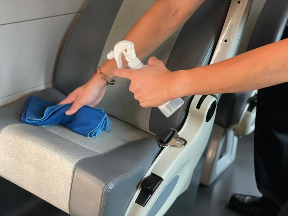 Hotel Royal Chiao Hsi Цзяосі Екстер'єр фото Disinfection of a train seat