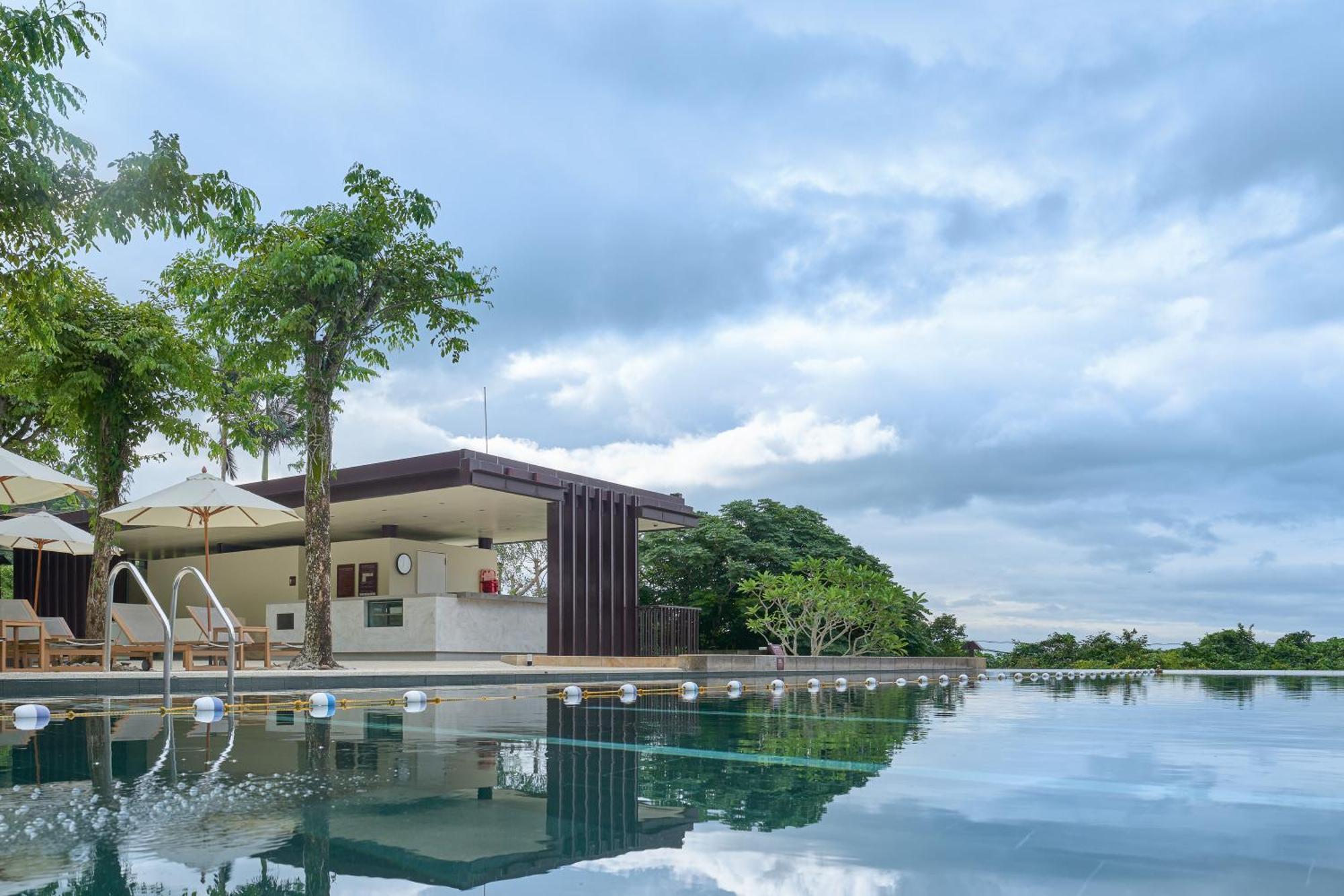 Hotel Royal Chiao Hsi Цзяосі Екстер'єр фото The pool at the resort
